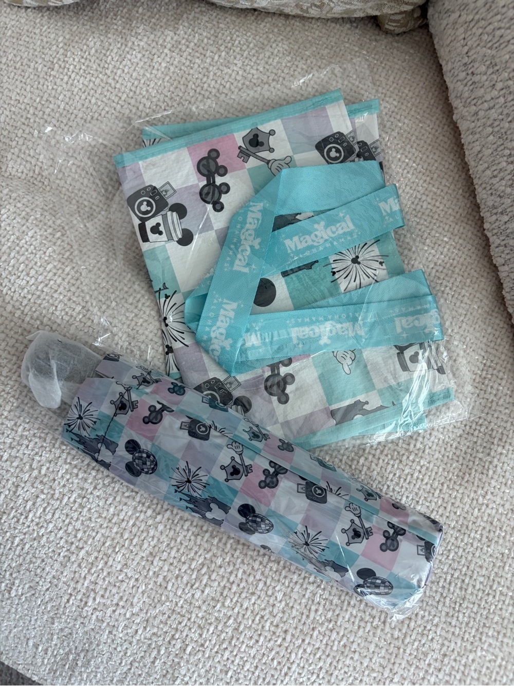 Disney Parks Magical Memories Reusable Tote Bag &Umbrella Set
Magic Brand Bundle